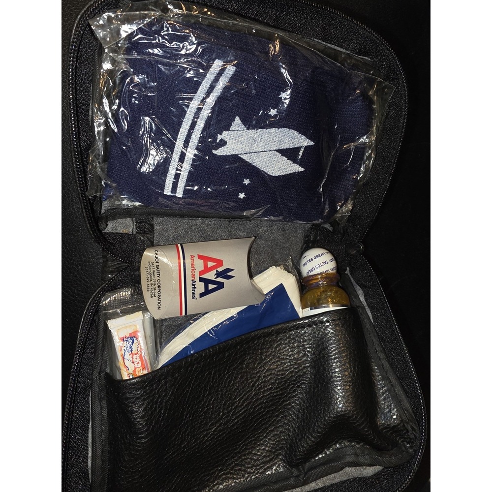 VTG American Airlines Business Travel Kit, Toiletries